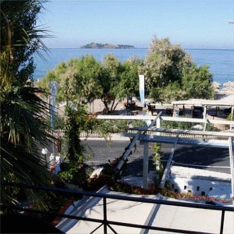 Petra Hotel | Cavo Christo