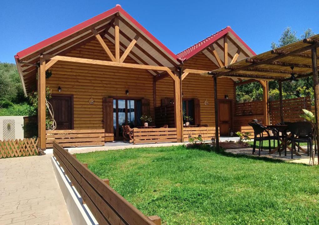 Nikopolis Ski Chalet | Chalet edelweiss preveza