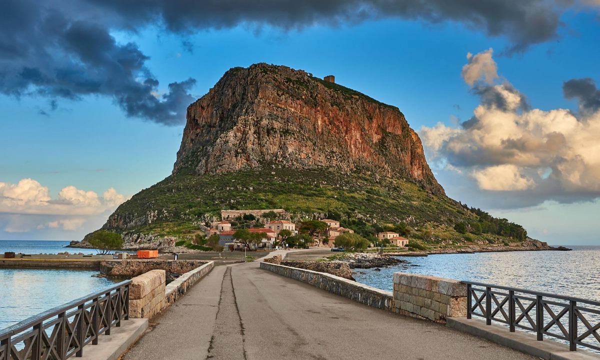 Monemvasia Apartment | Cosmo Room 2 | Seaside Retreat | Monemvasia Castle