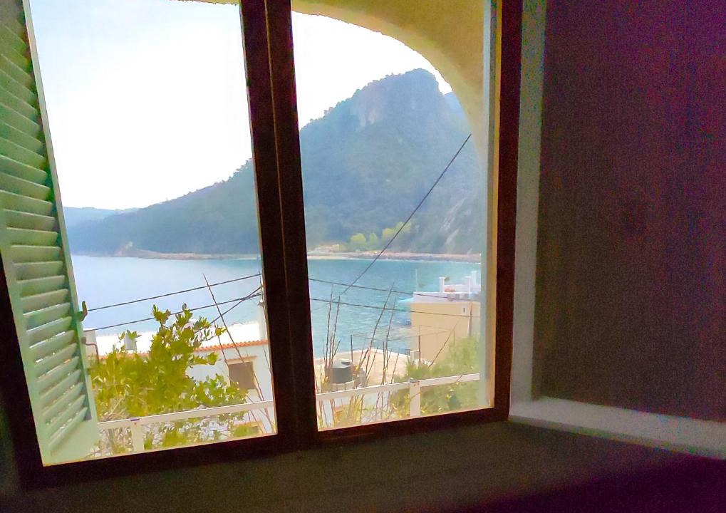 Avlakia House | Cosy Sea View cottage overlooking Avlakia beach
