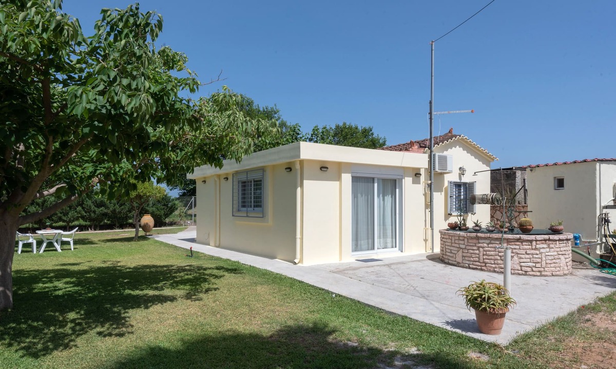 Messini House | COSY, SUNNY AND RELAXING BEACH HOUSE