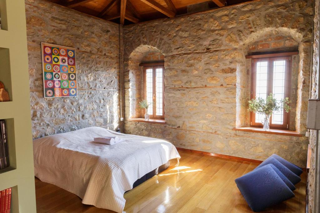 Cottage Greek Village | Ithomi