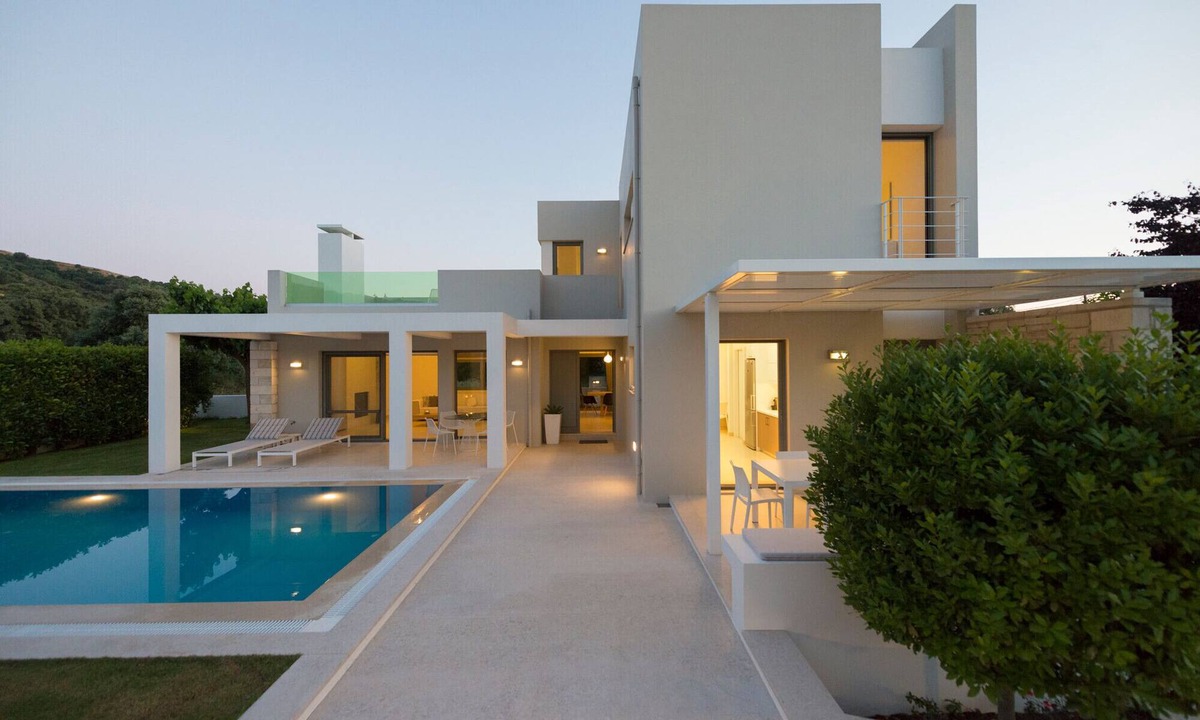 Monopari Villa | Countryside charm Villa-Gonia: Eco-Friendly Modern Retreat, 8km from City