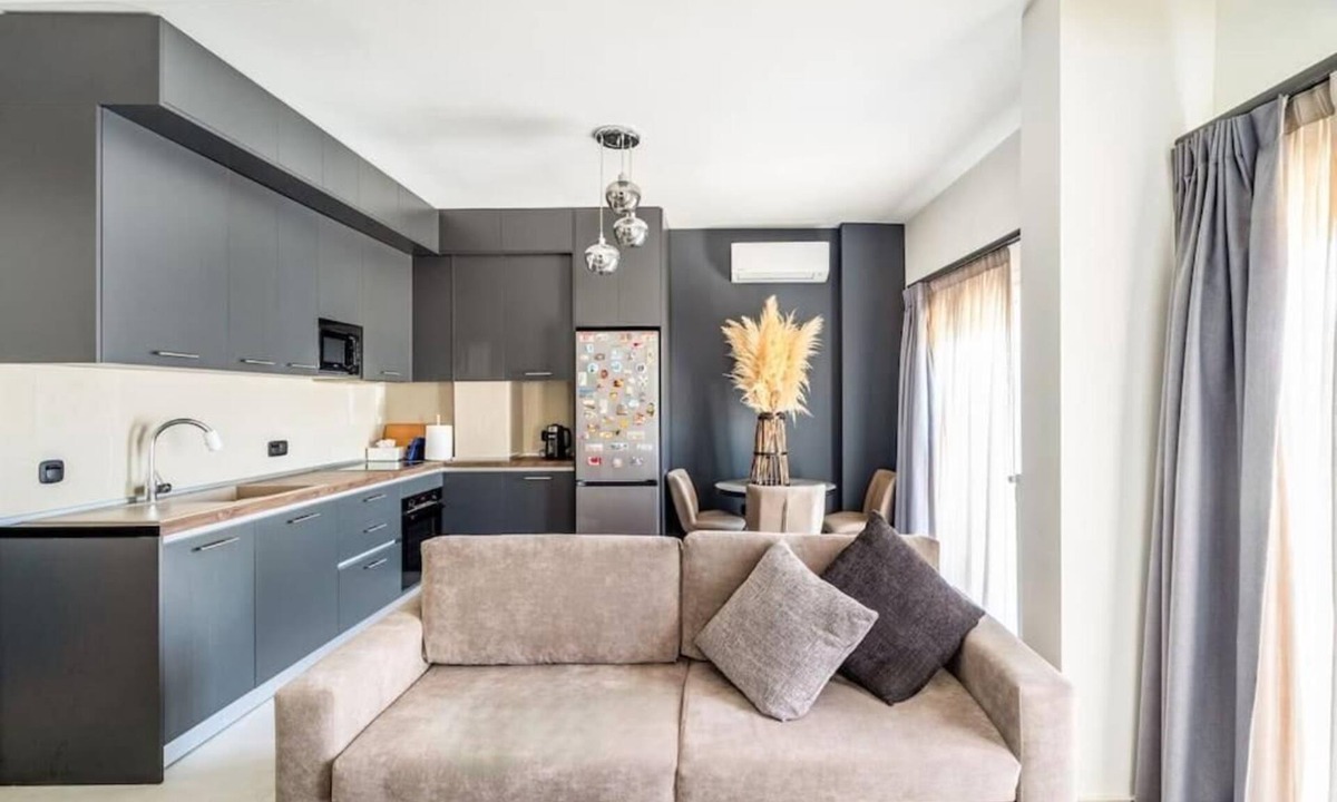 Vardaris Apartment | Cozy 1-bedroom apartment with WiFi, AC in lovely Thessaloniki