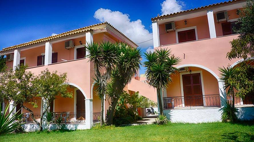 Agios Georgios Pagon Apartment | Dora Ferienwohnung 1 - in ruhiger Lage nur 300m vom Sandstrand entfernt - in der Bucht von Agios Geo
