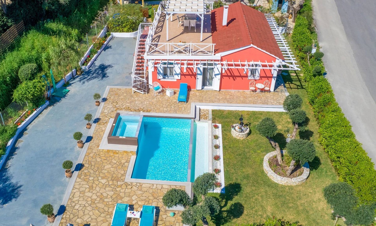 Fiolitis Villa | Dorothea-2 bedroom villa private pool & studio