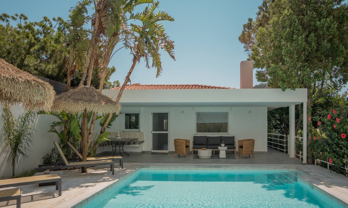 Saronida House | El Mar Pool Maisonette with 3 BDR, 7 min from beach