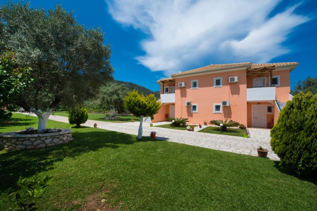 Agios Ioannis Apartment | Eleana Studios