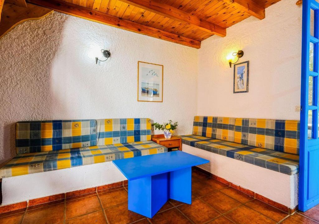 Kantanos-Selino House | Elegant Holiday Home in Palaiochora near the Beach