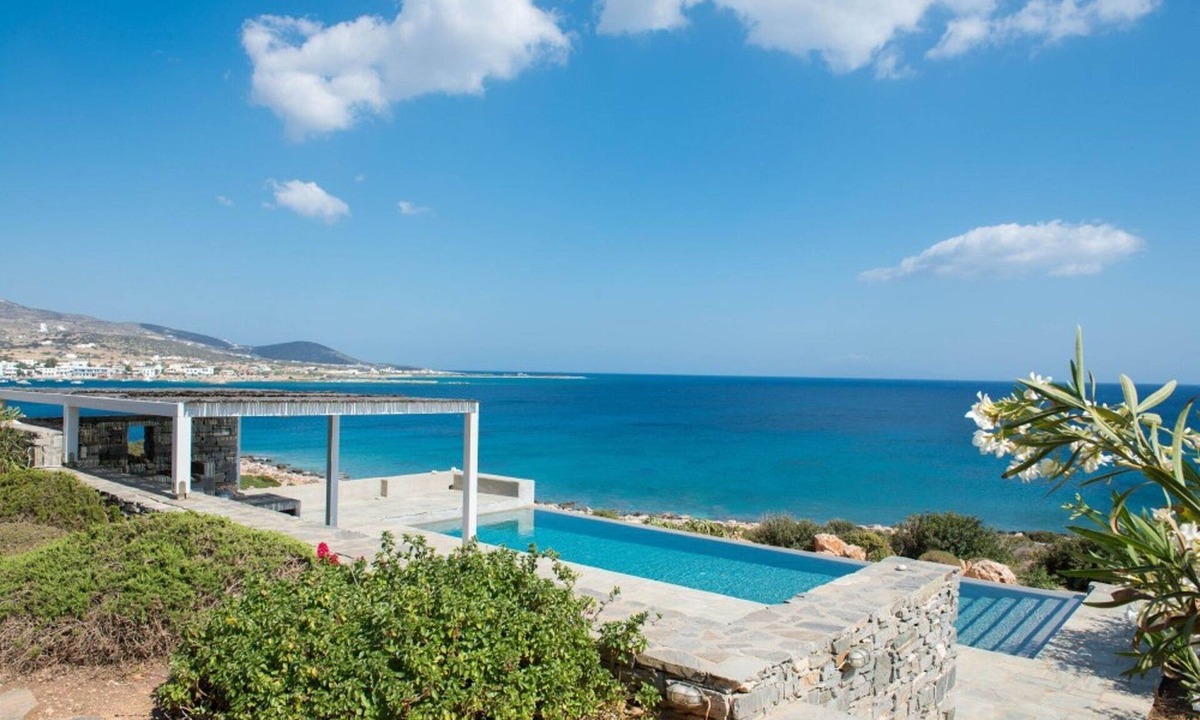 Paros Villa | Elite Paros Villa | Villa Sea Front | 3 Bedrooms | Private Pool & Amazing Sea.