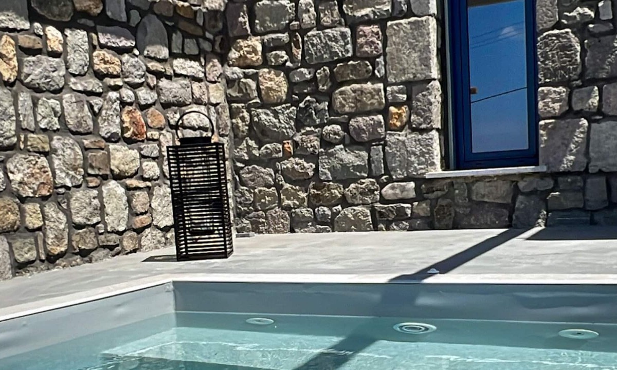 Myrina Villa | Elysian Exclusive Stone Villas / Exclusive Jacuzzi