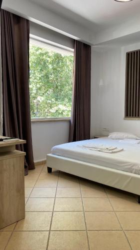 Vryses House | Emerald Suites