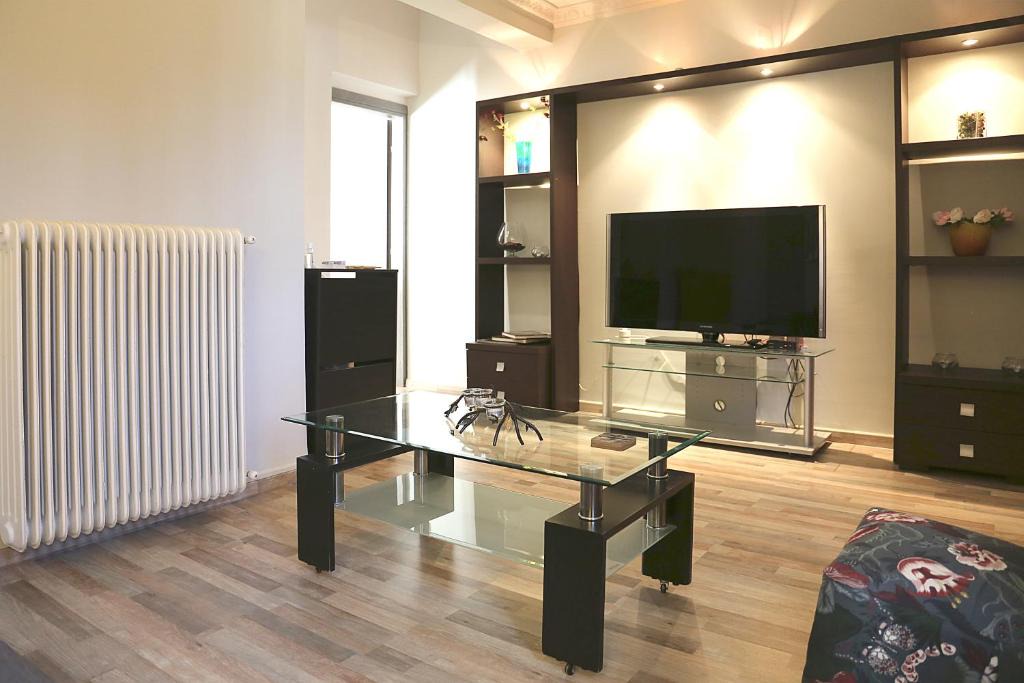 Ioannina Apartment | Greg’s apartment
