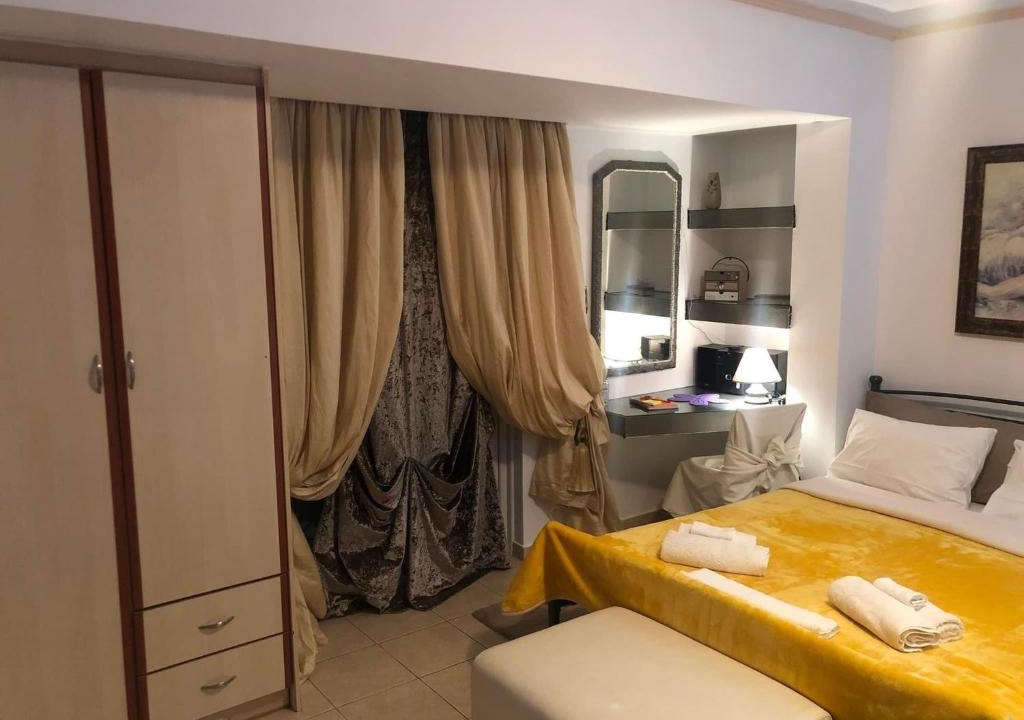 Sitia Apartment | Happy