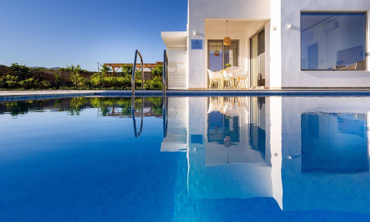 Holiday Chersonissos Persons Bedrooms | Aposelemis