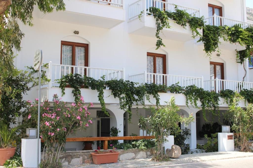 Kamares Hotel | Hotel Kamari