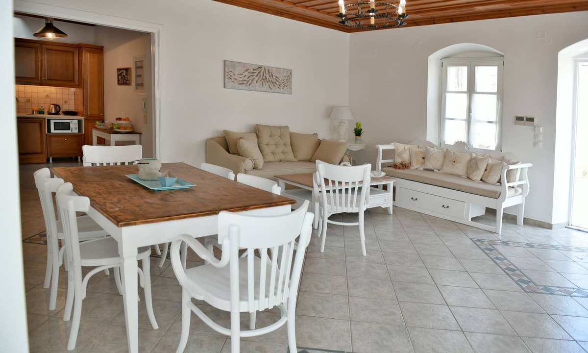 Hydra Villa | Hydra's Pearl *Brand new* at the heart of Hydra