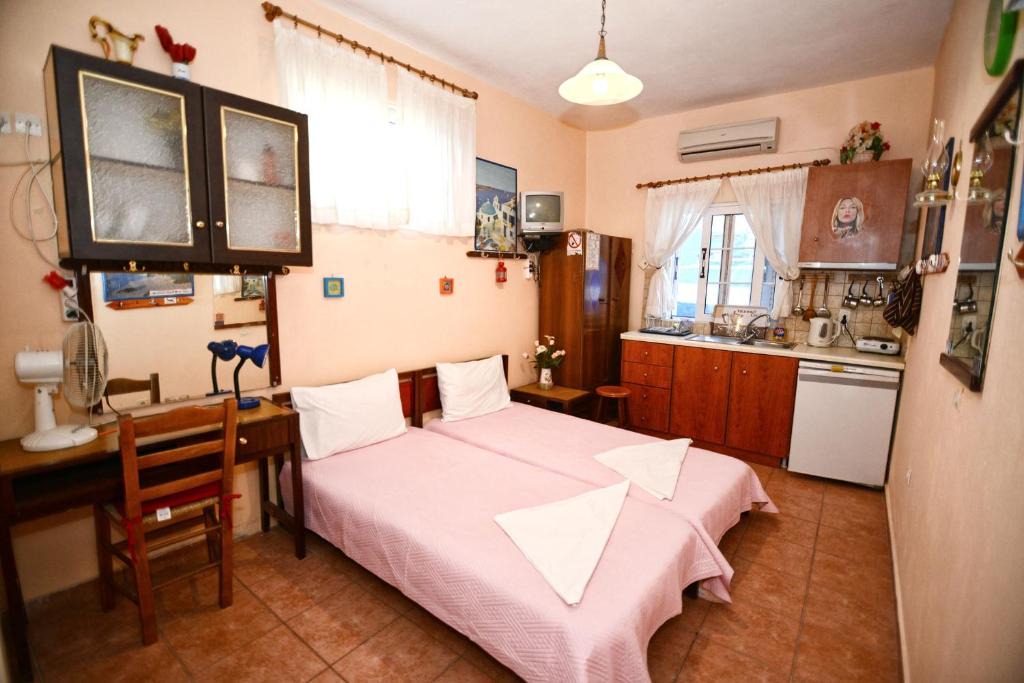 Armenistis Apartment | Ikaria Studios