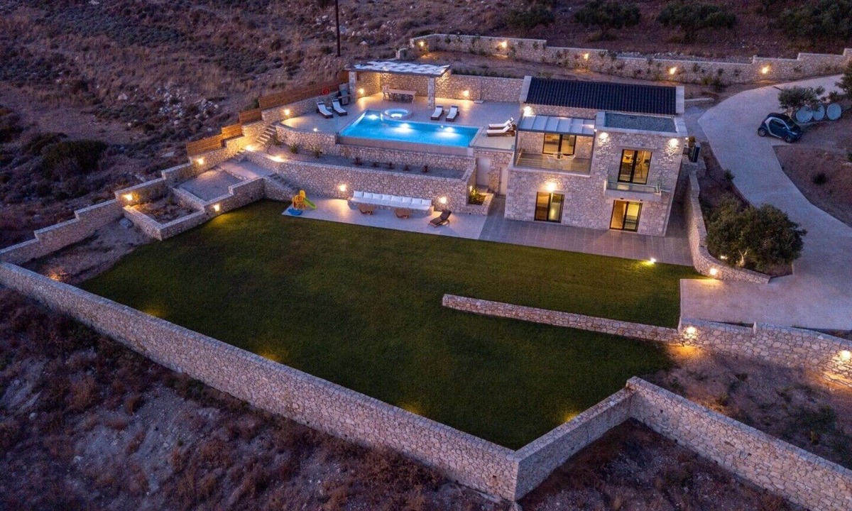 Falassarna Villa | Indoor & outdoor Jacuzzi ★ Heated pool ★ Sauna ★ Falasarna
