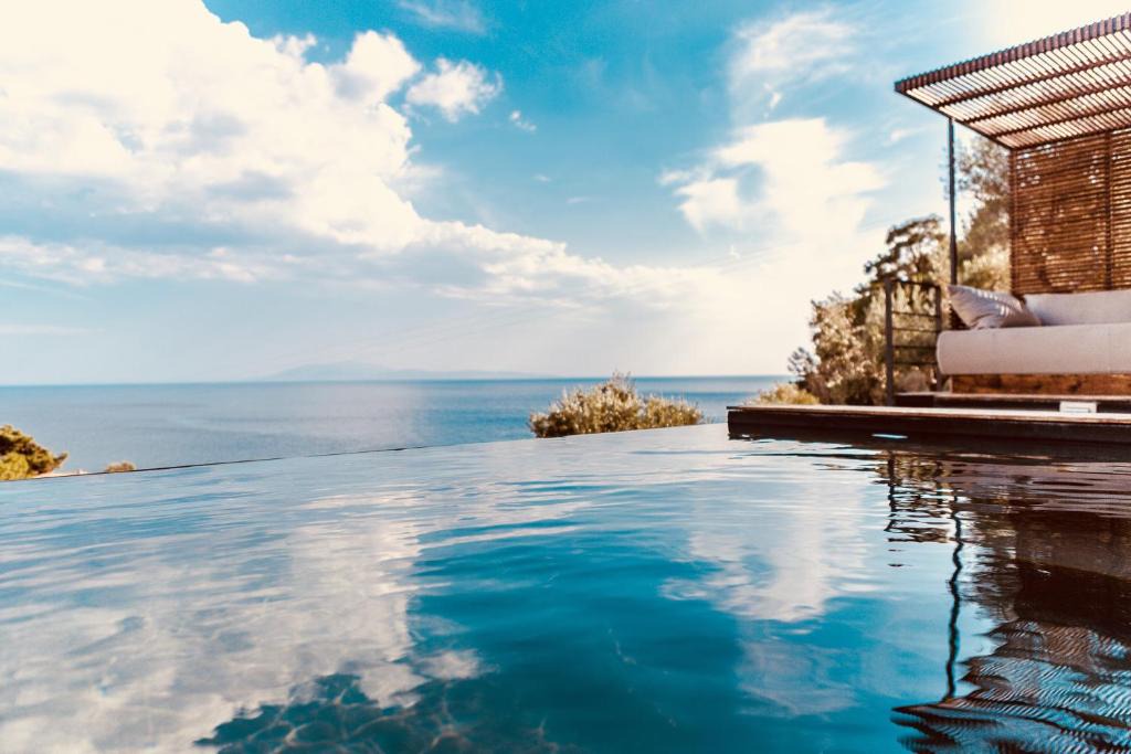 Plomari Villa | Infinity Villa