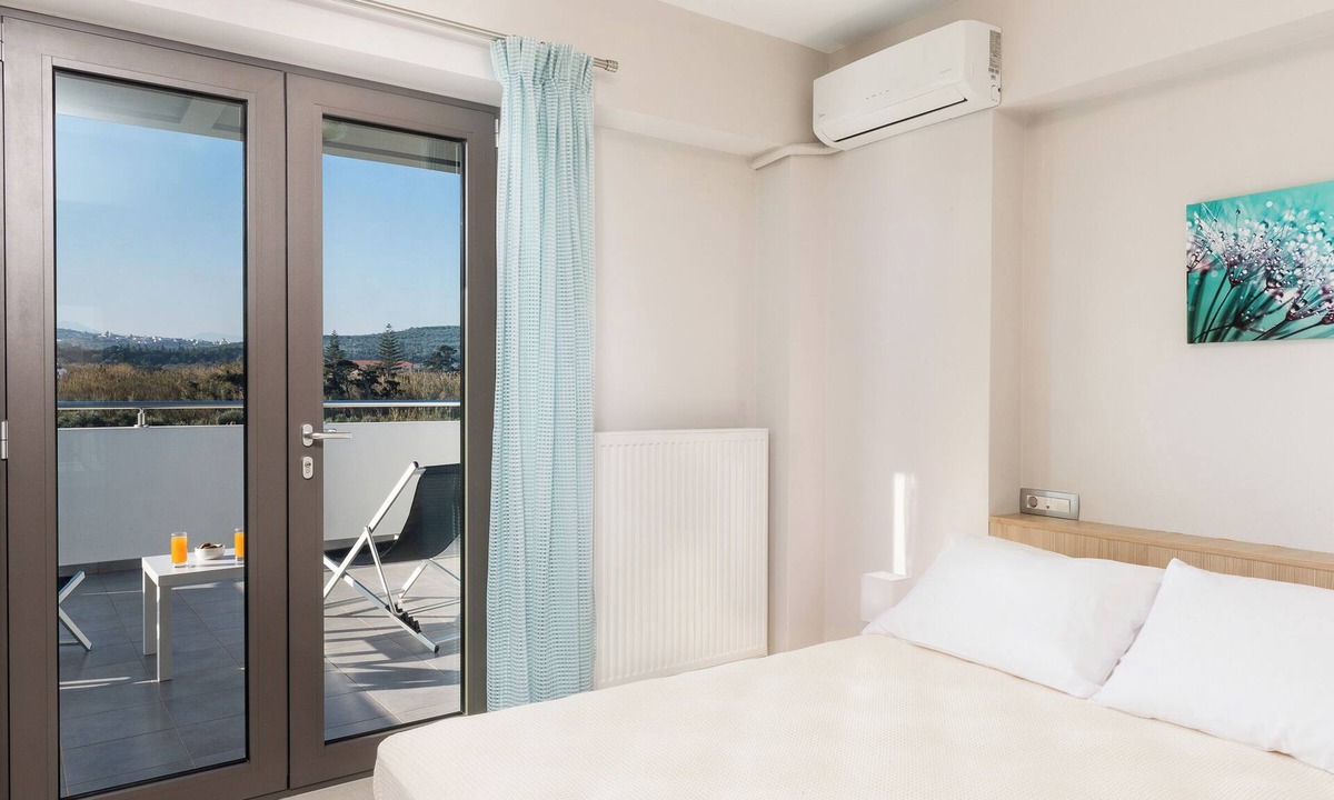 Maleme Apartment | Jasmine Cozy & Modern Flat, steps from Sandy Beach