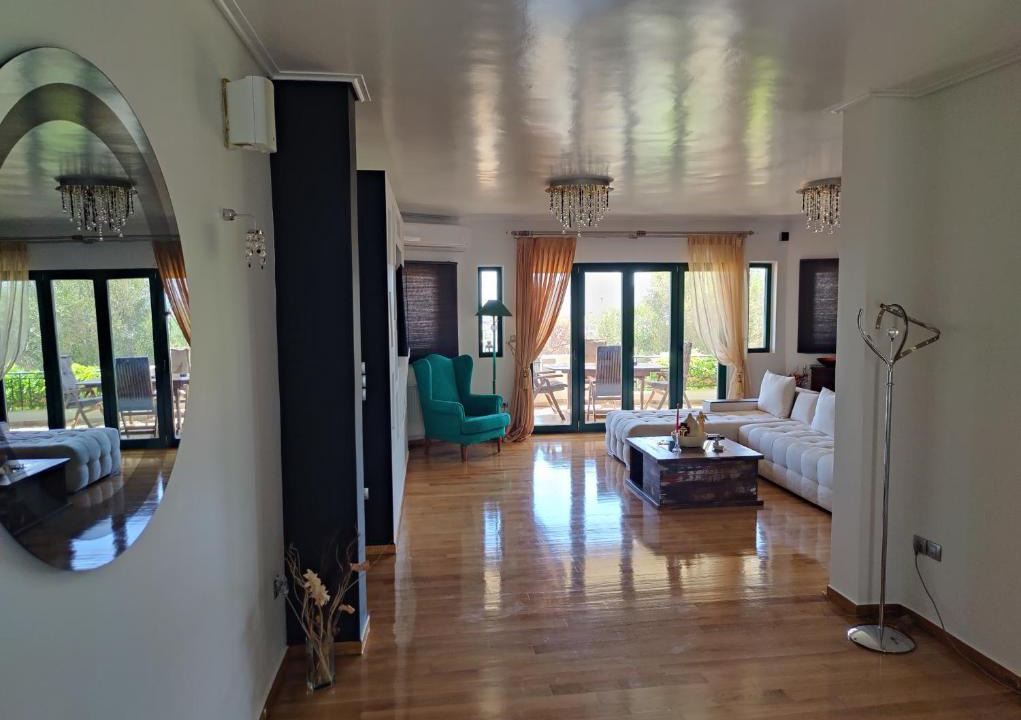 Spata-Artemida Apartment | John's modern apartments artemida