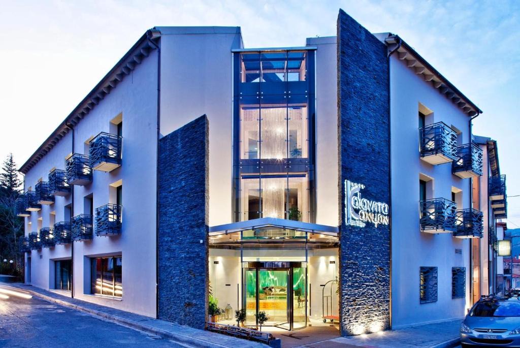 Kalavrita Hotel | Kalavrita Canyon Hotel & Spa