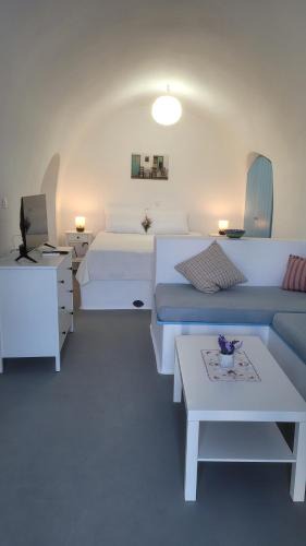 Aroniadika Apartment | Kamaraki Grande Aroniadika
