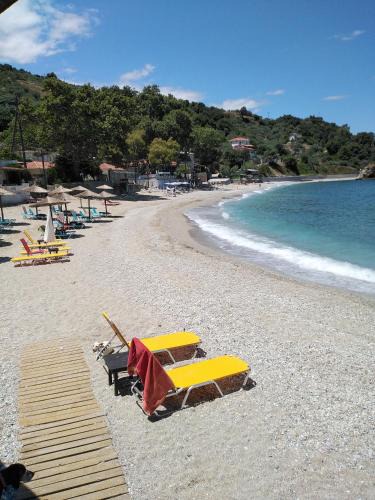 Keramidi House | Kamari Beach guest house