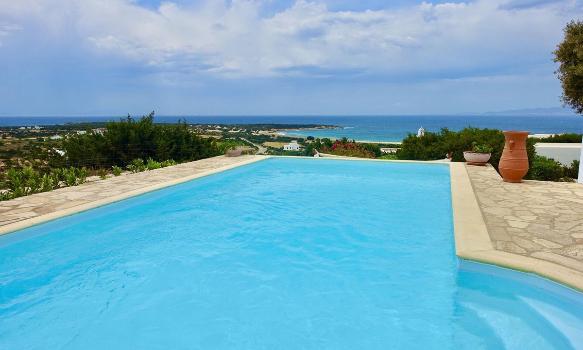 Naxos Villa | Kamari: Greek Paradise with private pool & Jacuzzi