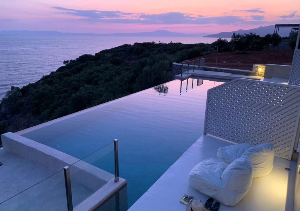 Lefktron Villa | Katikies Manis Suites