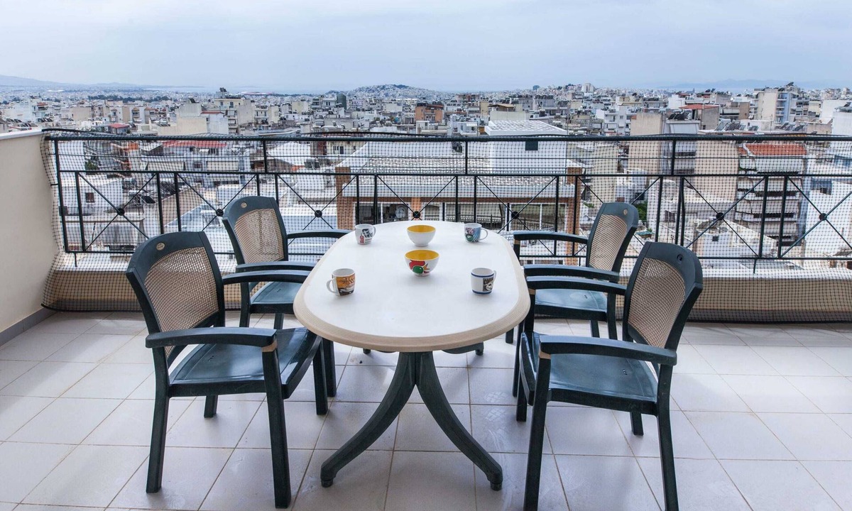 Korydallos Apartment | Koridalos 3 Bd Terrace Apt with Spectacular Views