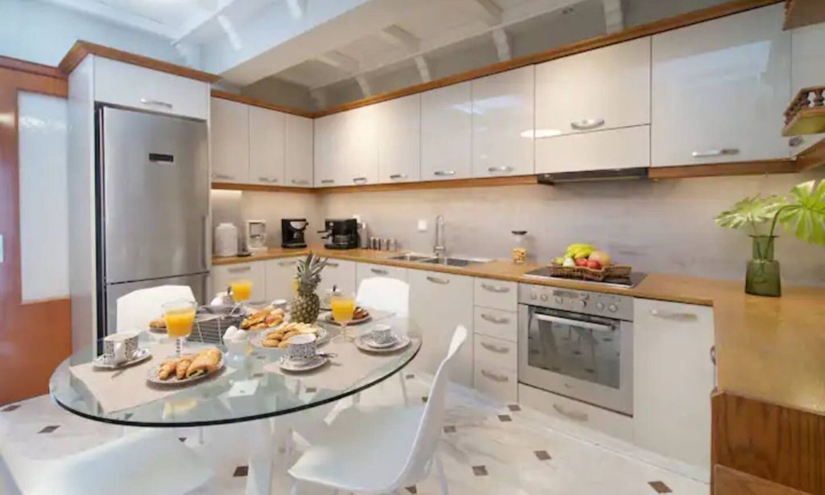 Lixouri Apartment | LIGHT SUITE | M house Suites