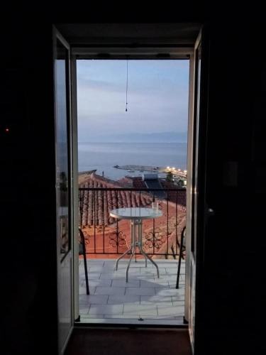 Koroni Apartment | LimonoSpito