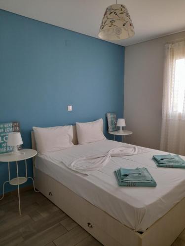 Neo Kalamaki Apartment | Little Octopus