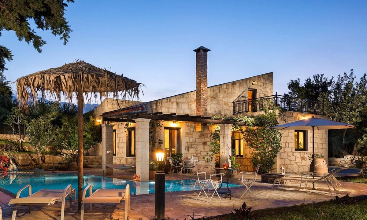 Filippos Villa | Luxury Crete Villa | Villa Petra Amanda | 4 Bedroom | Private Pool | Maza