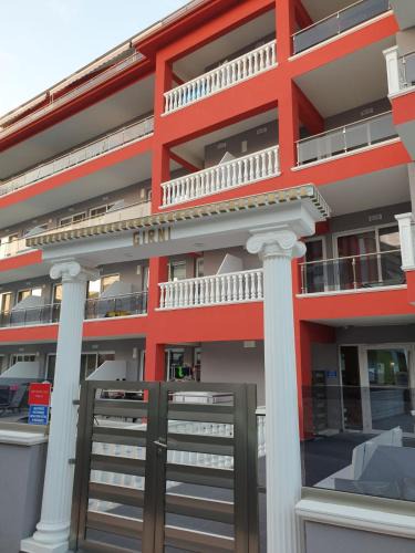 Katerini Apartment | M & M Red Luxury