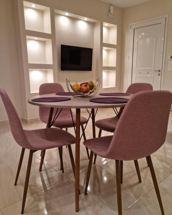 Petaloudes Apartment | Ma Maison Rose