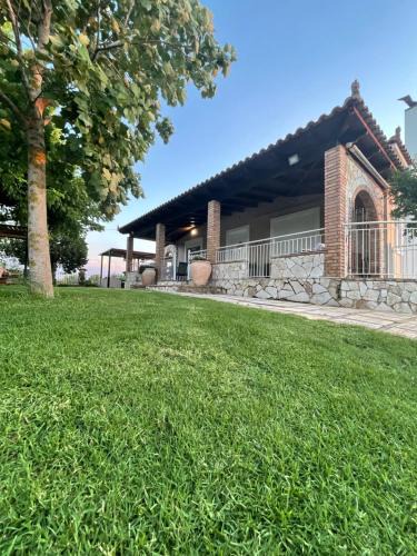 Skafidia Villa | Mama’s Sunshine Garden Villa