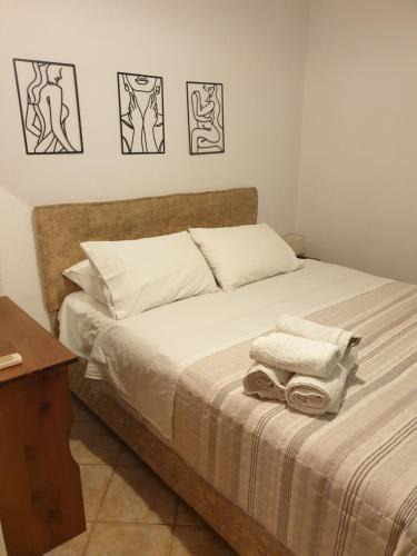 Glossa Apartment | Mantemi house