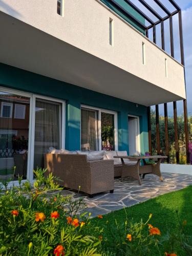 Prinos Villa | MariGold Villa
