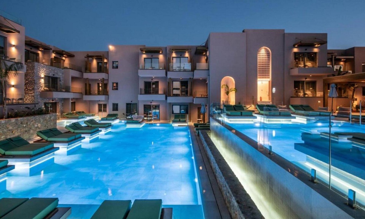 Analipsi Villa | Marvellous Chersonisos Suite | Rades Suite | Adults Only | Private Furnished.