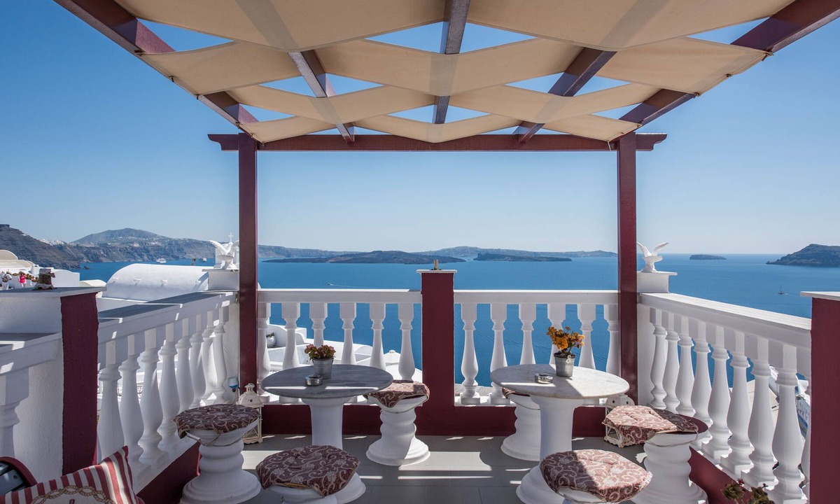 Oia House | Maryloujohn Villas