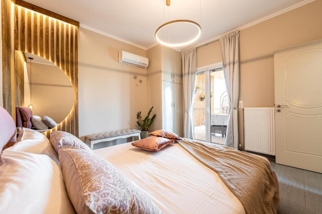 Aigialeia House | Meltemi Beach House - a seaside Luxury maisonnette