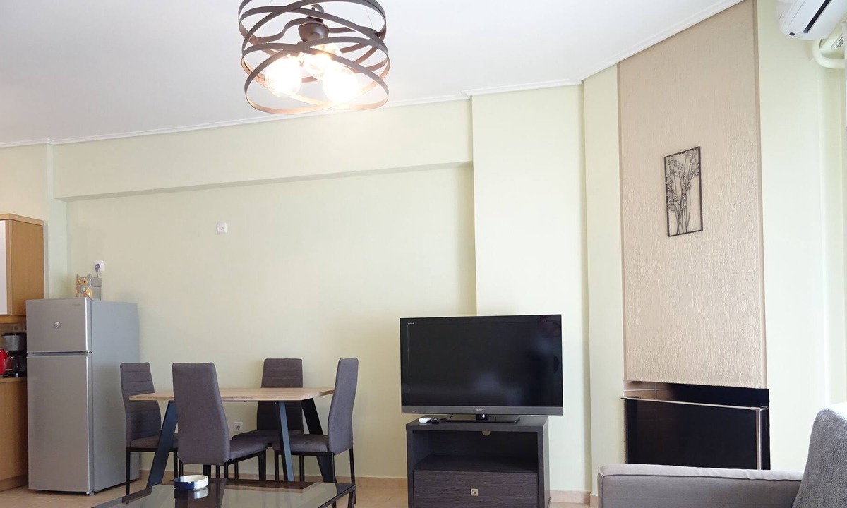 Goudi Apartment | Modern Central Apartment with View
