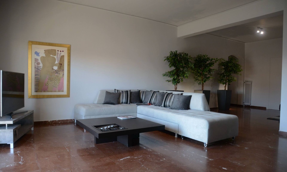 Glyfada Apartment | Modern & Classy Central Apartment