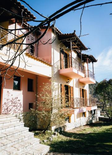 Planiteron Apartment | Mountain Hotels "Achais"