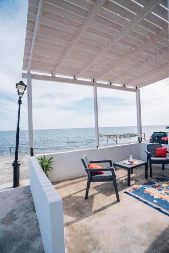 Gra Lygia Apartment | Nirou Studio by the beach