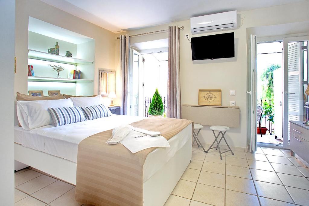 Old Town Apartment | Nona's Studio