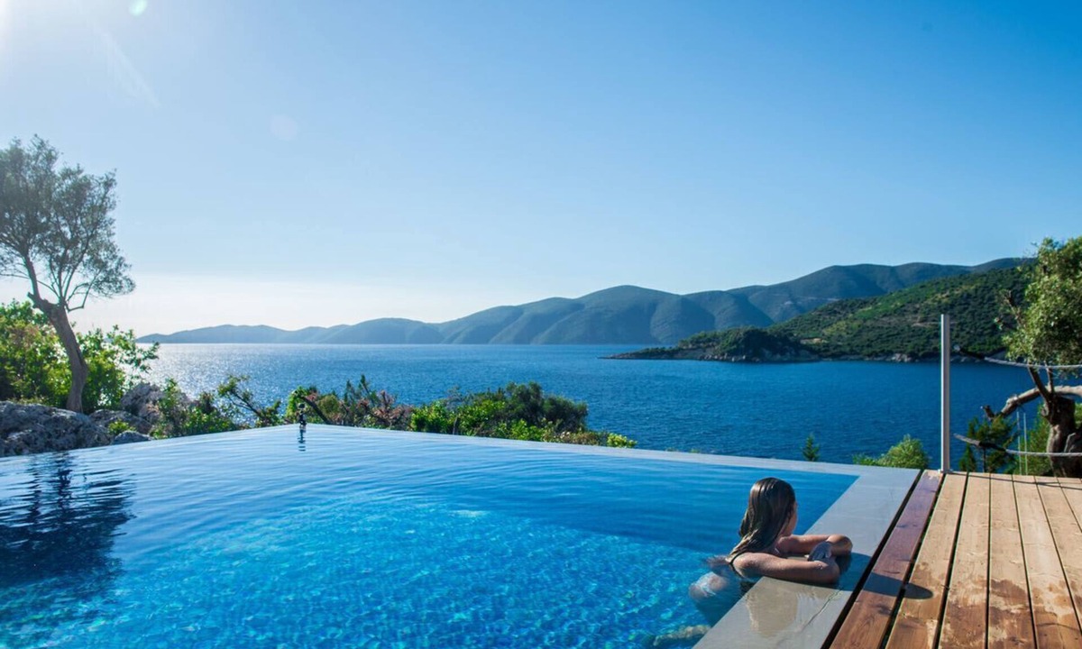 Evgiros Villa | OFFERS FOR LESS PPL:Exclusive Waterfront Villa,2 private pools & view!